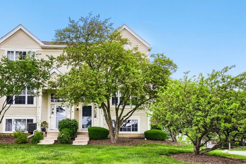 34290 N Barberry Rd, Round Lake Beach, IL, 60073-5229 | Card Image