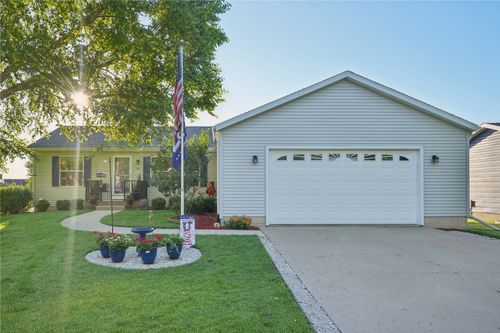 602 S Jackson St, Lisbon, IA, 52253-9810 | Card Image
