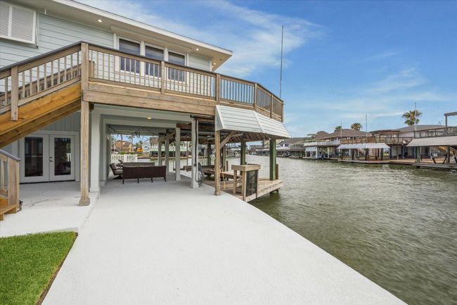 1226 Oahu Dr, House other with 4 bedrooms, 3 bathrooms and 1 parking in Tiki Island TX | Image 32