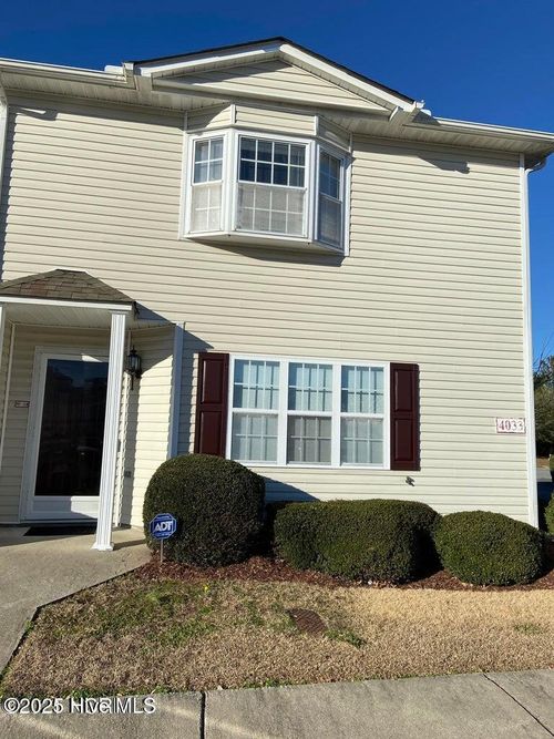 apt-w11-4033 Cobblestone Dr, Greenville, NC, 27834-8935 | Card Image