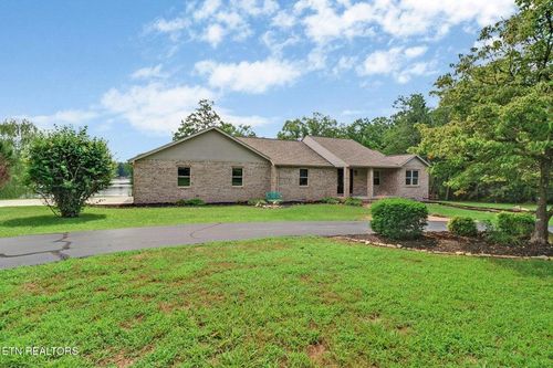 8621 Cherokee Trl, Crossville, TN, 38572-6213 | Card Image