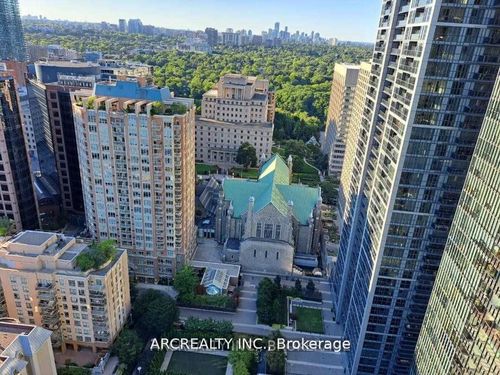 2807-101 Charles St E, Toronto, ON, M4Y0A9 | Card Image