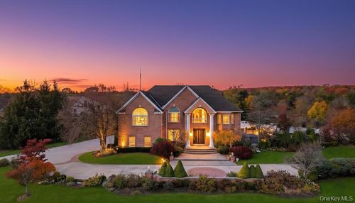 2 Old Bridge Ct, Melville, NY, 11747-2332 | Card Image