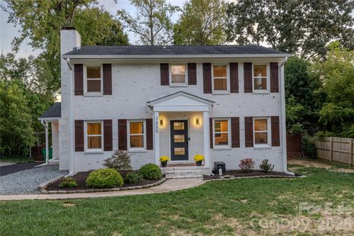 7055 Crossridge Rd, Charlotte, NC, 28214-2215 | Card Image