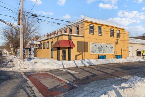 198 Main St, Emmaus, PA, 18049-4015 | Card Image