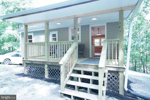125 Eagle Nest Rd, Blanchard, PA, 16826-9826 | Card Image