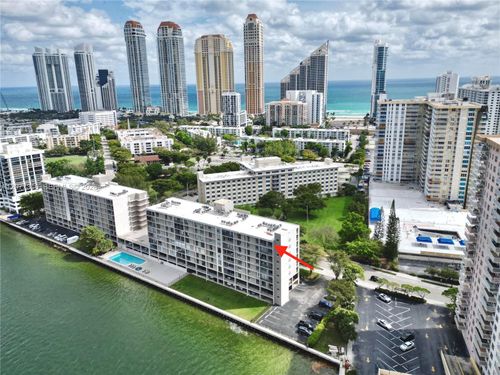 s907-17500 N Bay Rd, Sunny Isles Beach, FL, 33160-2872 | Card Image