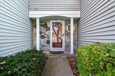 120 Parkview Drive, Townhouse with 3 bedrooms, 2 bathrooms and 2 parking in Wauconda IL | Image 3