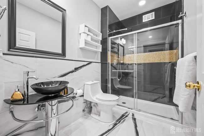 1004 Antoinette Dr, House other with 5 bedrooms, 3 bathrooms and null parking in Monroe NJ | Image 15