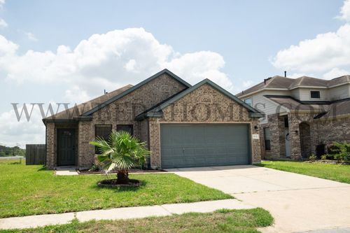 9134 Saint Laurent Ln, Houston, TX, 77044-1940 | Card Image