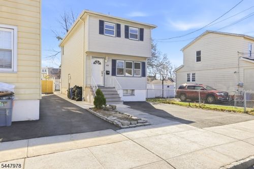 88 Columbus Ave, Belleville, NJ, 07109-2066 | Card Image