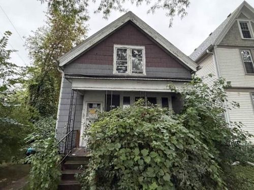 2620 S Pine Avenue, Milwaukee, WI, 53207 | Card Image