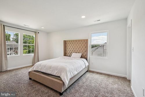 6715 Westcott Rd, FALLS CHURCH, VA, 22042-2717 | Card Image