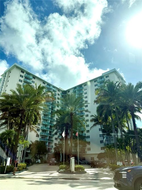 5w-3901 S Ocean Dr, Hollywood, FL, 33019-3002 | Card Image