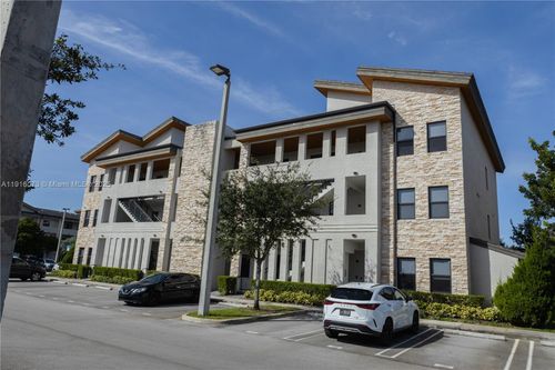 apt-33-8039 Nw 104th Ave, Doral, FL, 33178-4493 | Card Image