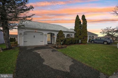 4 Harrogate Ln, Manchester, NJ, 08759-6817 | Card Image