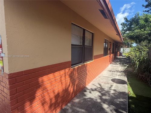 1-1132 Ne 5th Ave, Fort Lauderdale, FL, 33304-4958 | Card Image