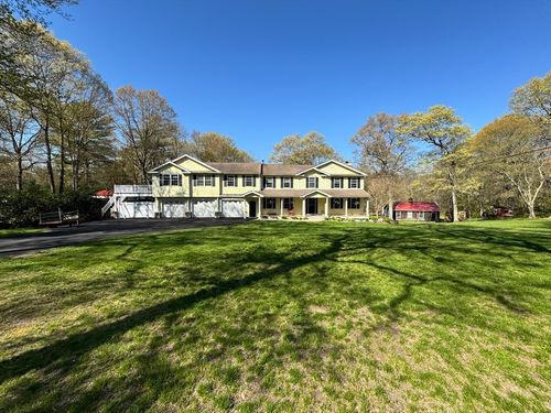 71 Rolling Hill Dr, Exeter, RI, 02822-2812 | Card Image