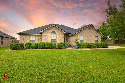 2302 Tallgrass Cir, Bossier City, LA, 71111-6729 | Card Image