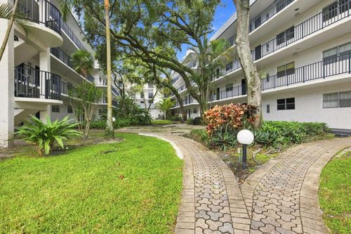 403-3280 Spanish Moss Ter, Lauderhill, FL, 33319-5013 | Card Image