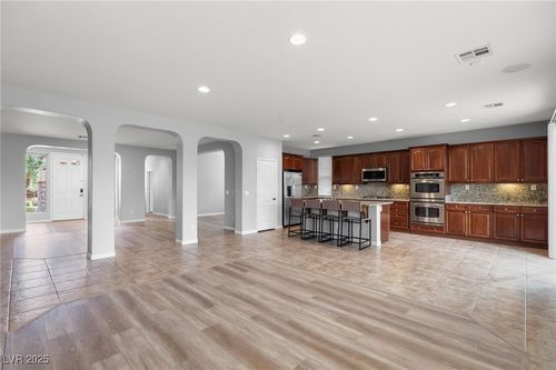 7609 Slide Rock Ave, Las Vegas, NV, 89113-3273 | Card Image