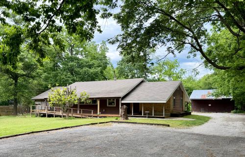 2421 E Delana St, Springfield, MO, 65804-4621 | Card Image