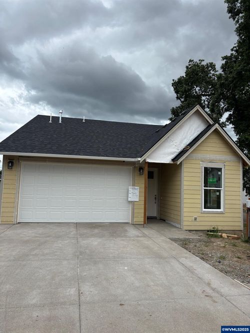 9314 Glory Ct Ne, Salem, OR, 97305-9697 | Card Image