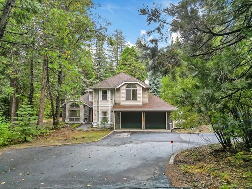 1007 Mccloud Ave, Mount Shasta, CA, 96067-9451 | Card Image