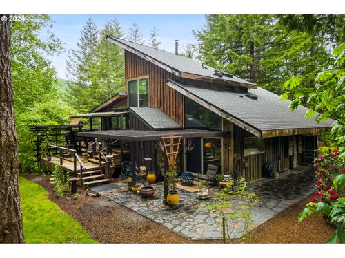12251 Sw East Creek Rd, Willamina, OR, 97396-9525 | Card Image