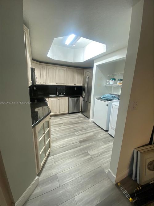 107-17405 Nw 75th Pl, Hialeah, FL, 33015 | Card Image