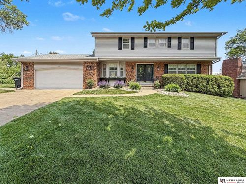 719 Leawood Drive, Omaha, NE, 68154 | Card Image