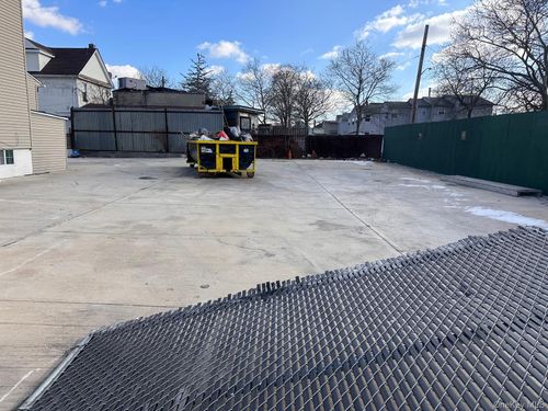 15910 Meyer Ave, Jamaica, NY, 11433-3816 | Card Image