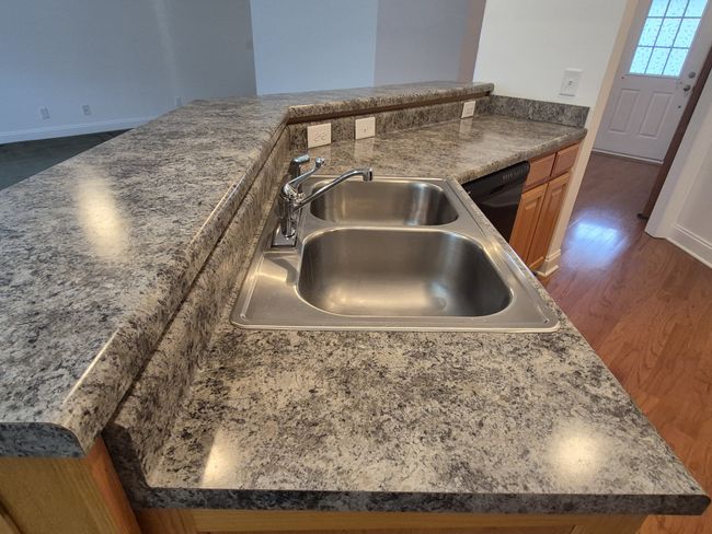 Kitchen Serving Bar | Image 14