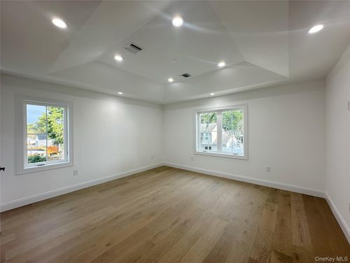 5 Relda St, Plainview, NY, 11803-4610 | Card Image