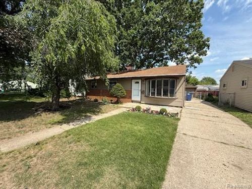 34856 Fairchild St, Westland, MI, 48186-8409 | Card Image