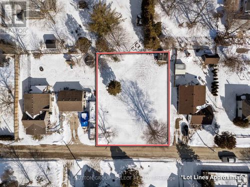 3910 Park St, Camlachie, ON, N0N1E0 | Card Image