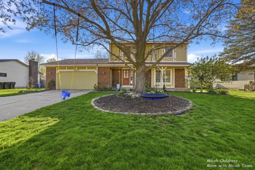 3879 Basswood Dr Sw, Grandville, MI, 49418-2005 | Card Image