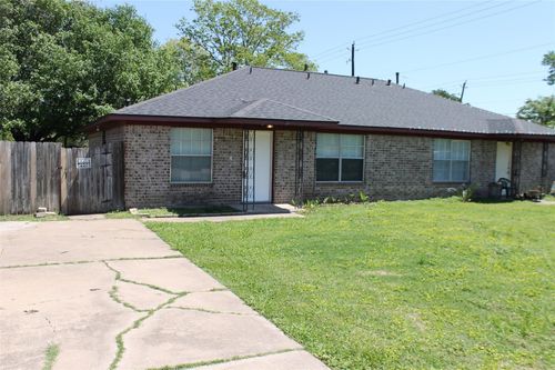 119 S Brownell St, La Porte, TX, 77571-5537 | Card Image