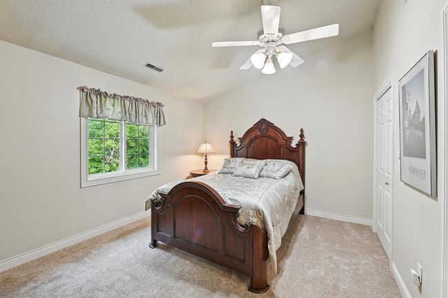 F - 584 Pewaukee Road, Condo with 2 bedrooms, 2 bathrooms and null parking in Pewaukee WI | Image 9