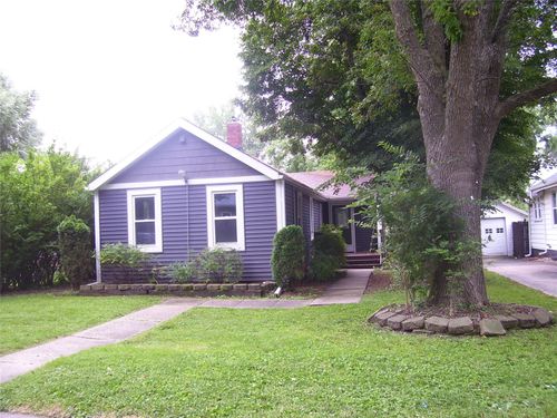 1817 H St, Iowa City, IA, 52240-6157 | Card Image