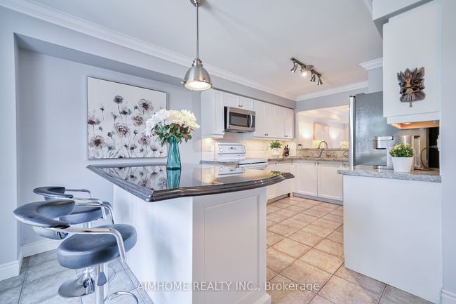 9 - 2189 Postmaster Dr, Condo with 3 bedrooms, 3 bathrooms and 2 parking in Oakville ON | Image 6