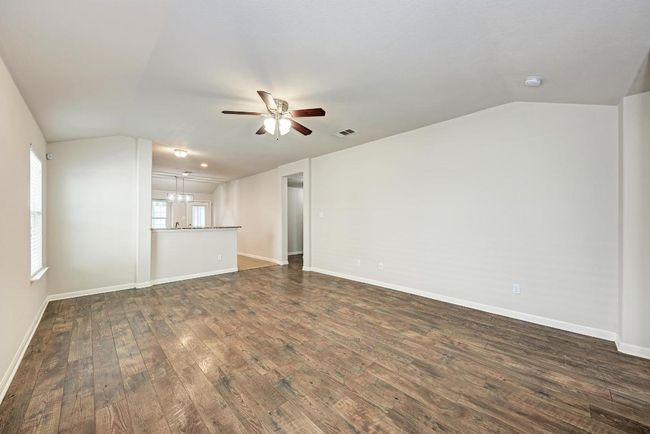 486 Nottingham Loop, House other with 3 bedrooms, 2 bathrooms and 4 parking in Kyle TX | Image 6