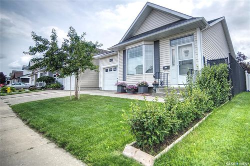 4907 Juniper Dr, Regina, SK, S4X4N8 | Card Image
