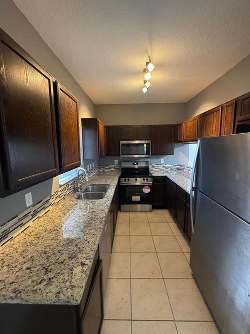 1109-1109 Colonial Palms Way, Palm Springs, FL, 33406-6616 | Card Image