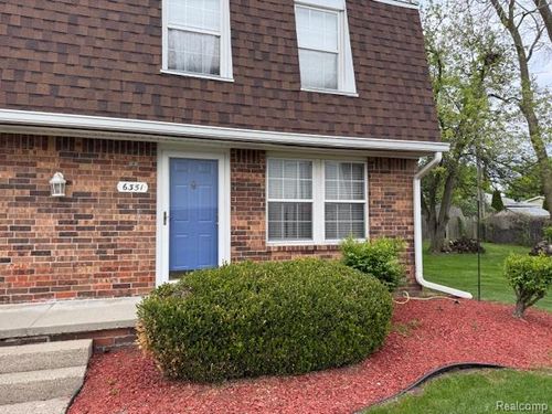 6351 Beechfield Dr, Lansing, MI, 48911-5736 | Card Image