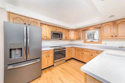 65 Hawthorn St, Wilder, VT, 05088-3000 | Card Image