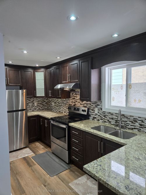 59 Reigate Ave, Brampton, ON, L6V2E2 | Card Image