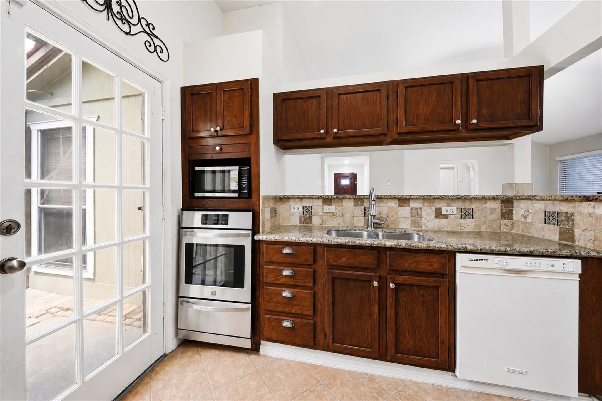 Residential Lease in Houston 2