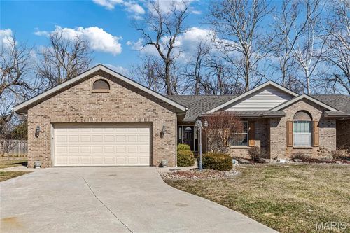 3216 Leverett Ct, Alton, IL, 62002-4000 | Card Image