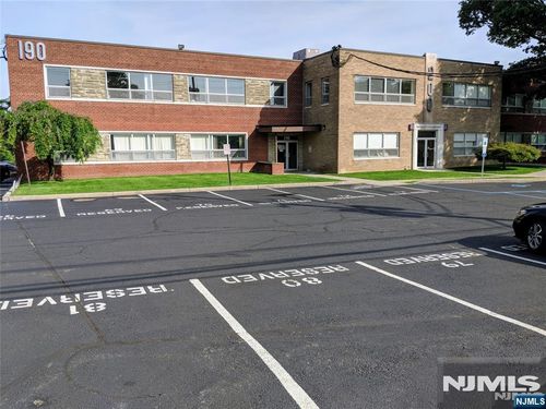 190 Sylvan Ave, Englewood Cliffs, NJ, 07632-2542 | Card Image